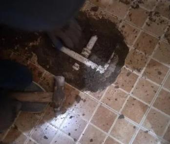 林芝卫生间漏水维修公司为您分享下卫生间渗水如何处理及注意事项